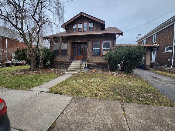 4th image of 370 Spruce Ave APT 1