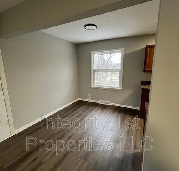 6305 N Highland Ave — Photo 9