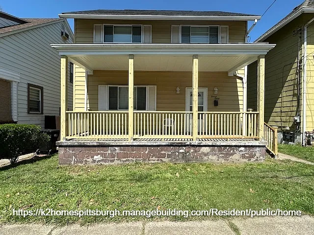1130 Irwin St — Photo 1