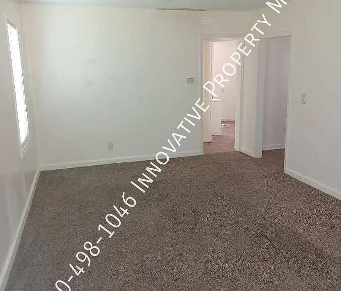 2266 Donovan St — Photo 4
