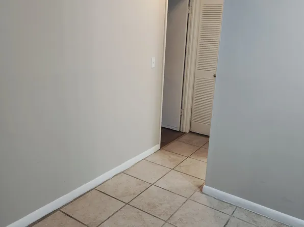 9 Weld St APT 10, Framingham, MA 01702