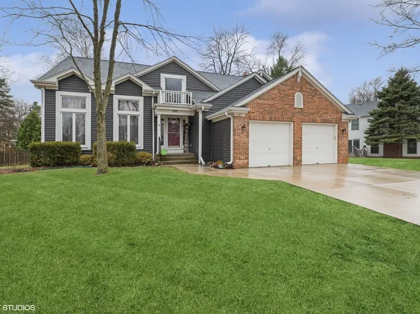1131 Warren Ln, Vernon Hills, IL 60061