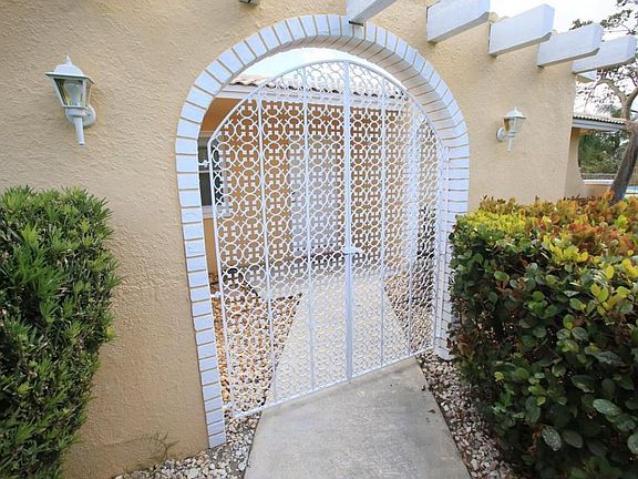 5th image of 14426 Franwood Pl
