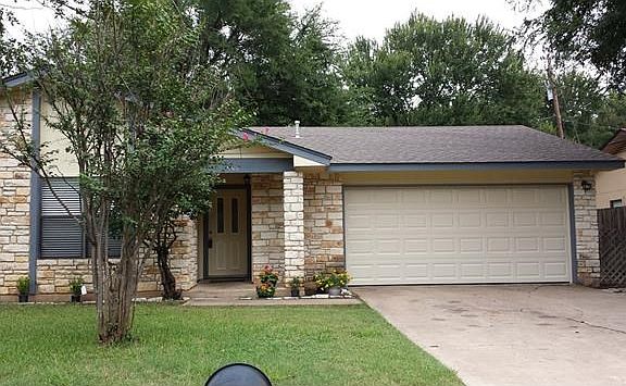 This little gem is ready for move-in! Don't let it get away!