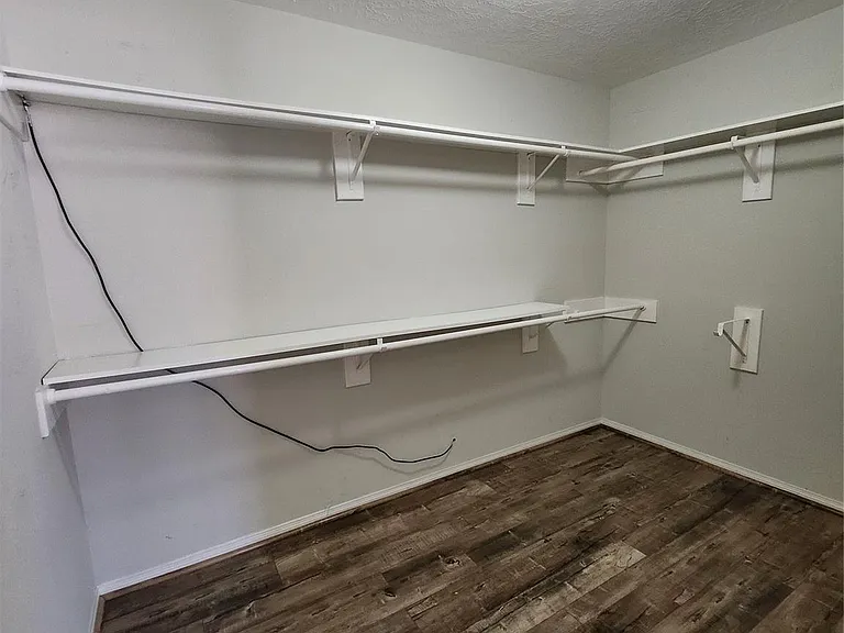14335 Berrington Dr — Photo 11