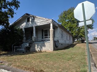 102 E Gordon Ave, Rossville, GA 30741