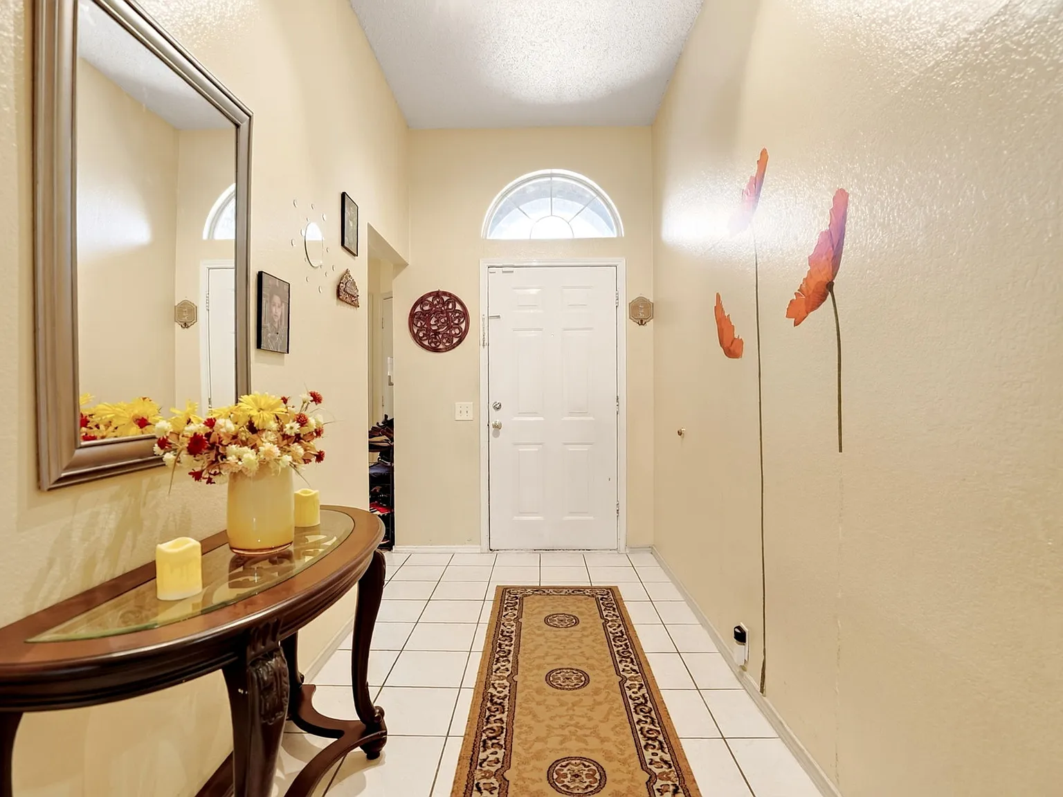 3 bed, 1415 sqft, $2,500 — Photo 2