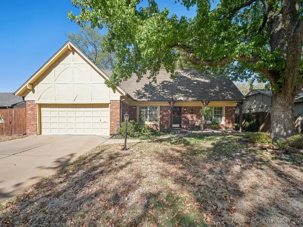10731 E 29th Pl, Tulsa, OK 74129