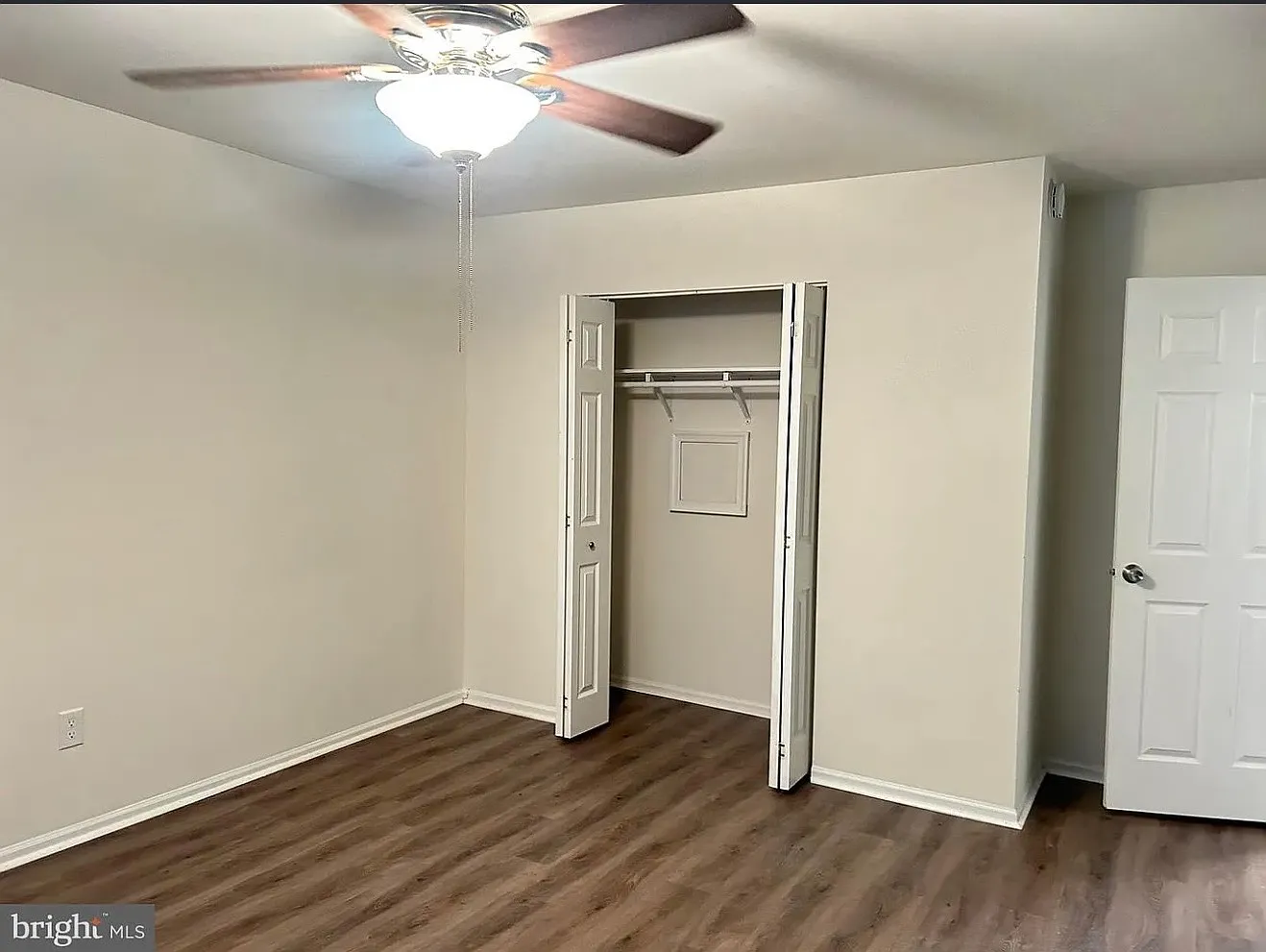2 bed, 1000 sqft, $1,750 — Photo 4