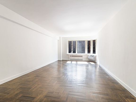 4th image of 35 E 35th St APT 8K