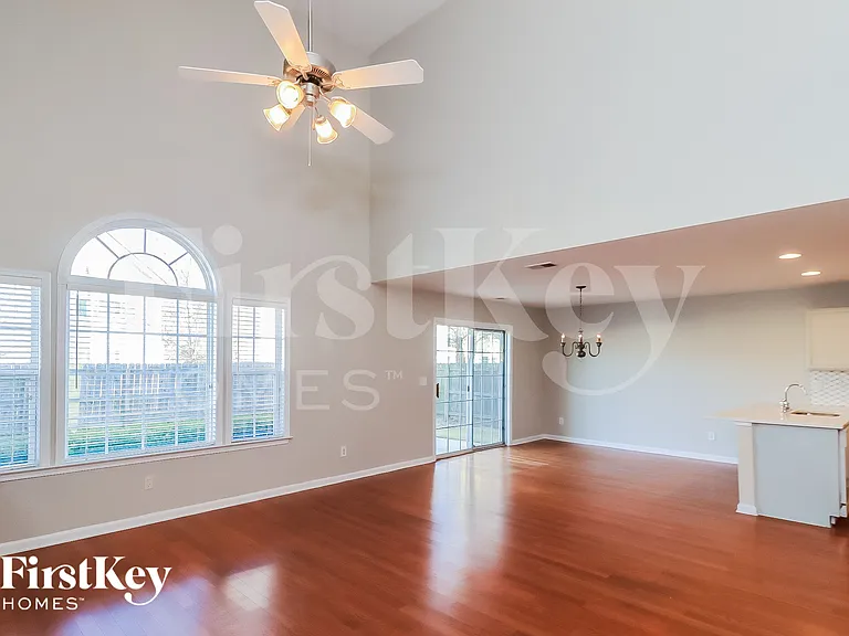 2430 Gatewater Ct — Photo 2