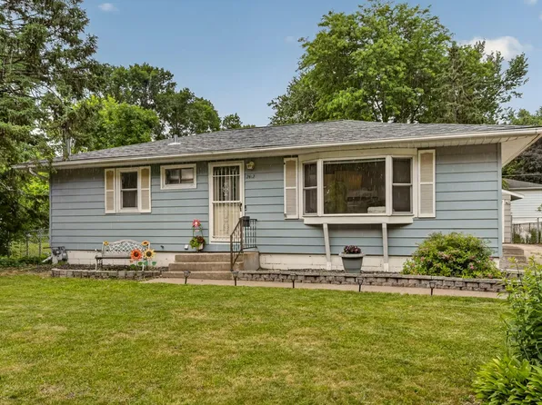 2412 25th St NW, Rochester, MN 55901