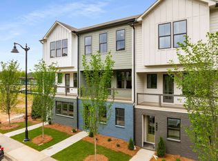 326 Beacons Pl, Alpharetta, GA 30005