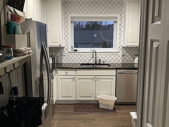 3rd image of 2627 Driftwood Dr