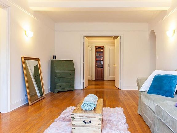 2nd image of 425 E 86th St APT 6D