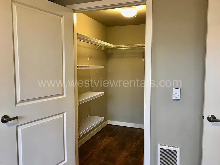 1010 Railroad Ave — Photo 434