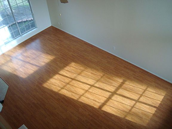 3rd image of 4739 Widerop Ln
