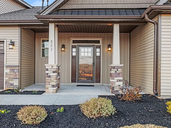 3rd image of 203 Durness Ct