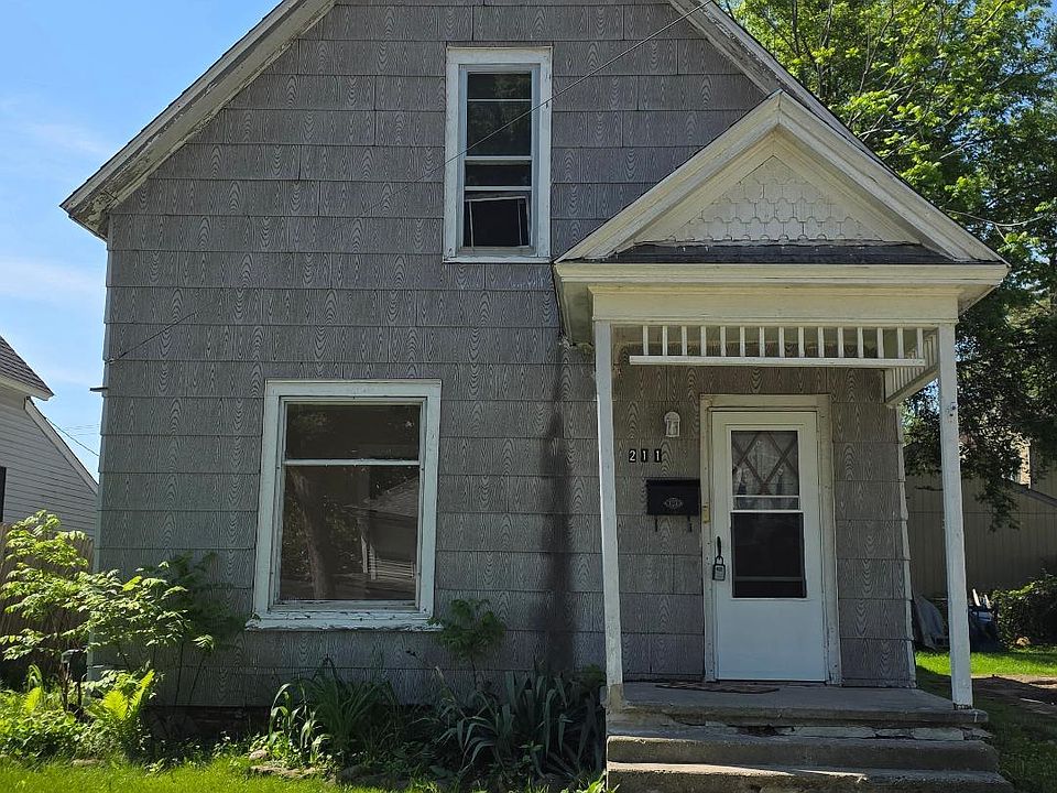 1st image of 211 W Flint St
