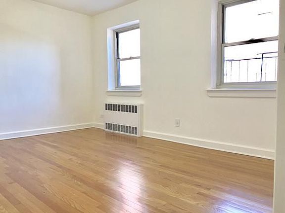 2nd image of 13701 83rd Ave APT 4C