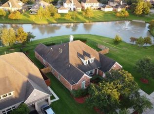 14001 Savannah Landing Ln, Rosharon, TX 77583