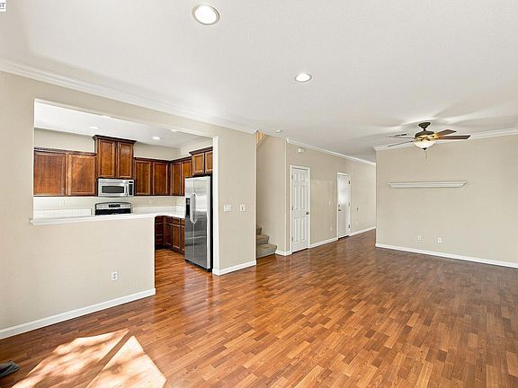 4th image of 2401 Coffeeberry Rd