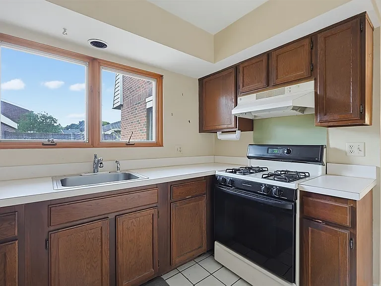 52 Rosewood Dr #52 — Photo 16