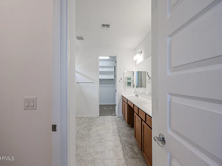 8752 W Medlock Dr — Photo 21