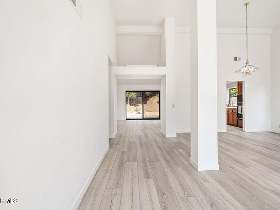 4th image of 2079 Hartwick Cir