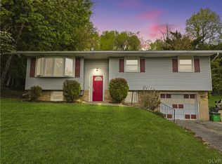 901 Whittier Dr, Allentown, PA