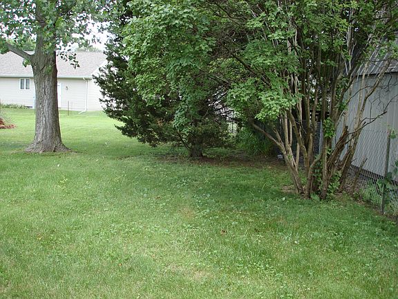3rd image of 3940 Kennedy Dr