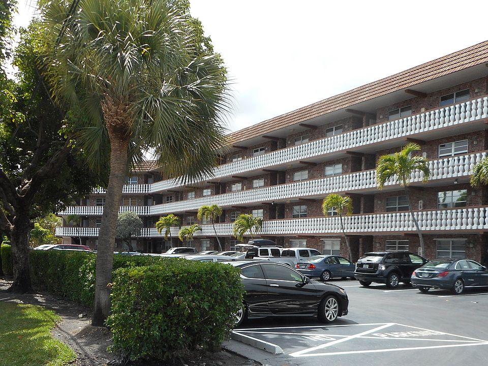 1st image of 801 NE 18th Ct APT 405