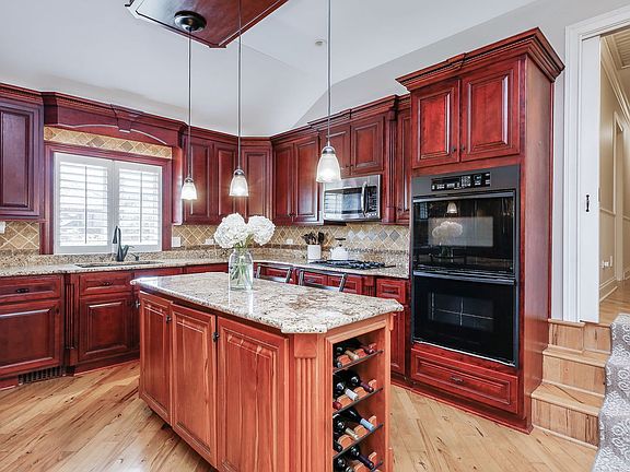 5th image of 11320 Willow Creek Ln