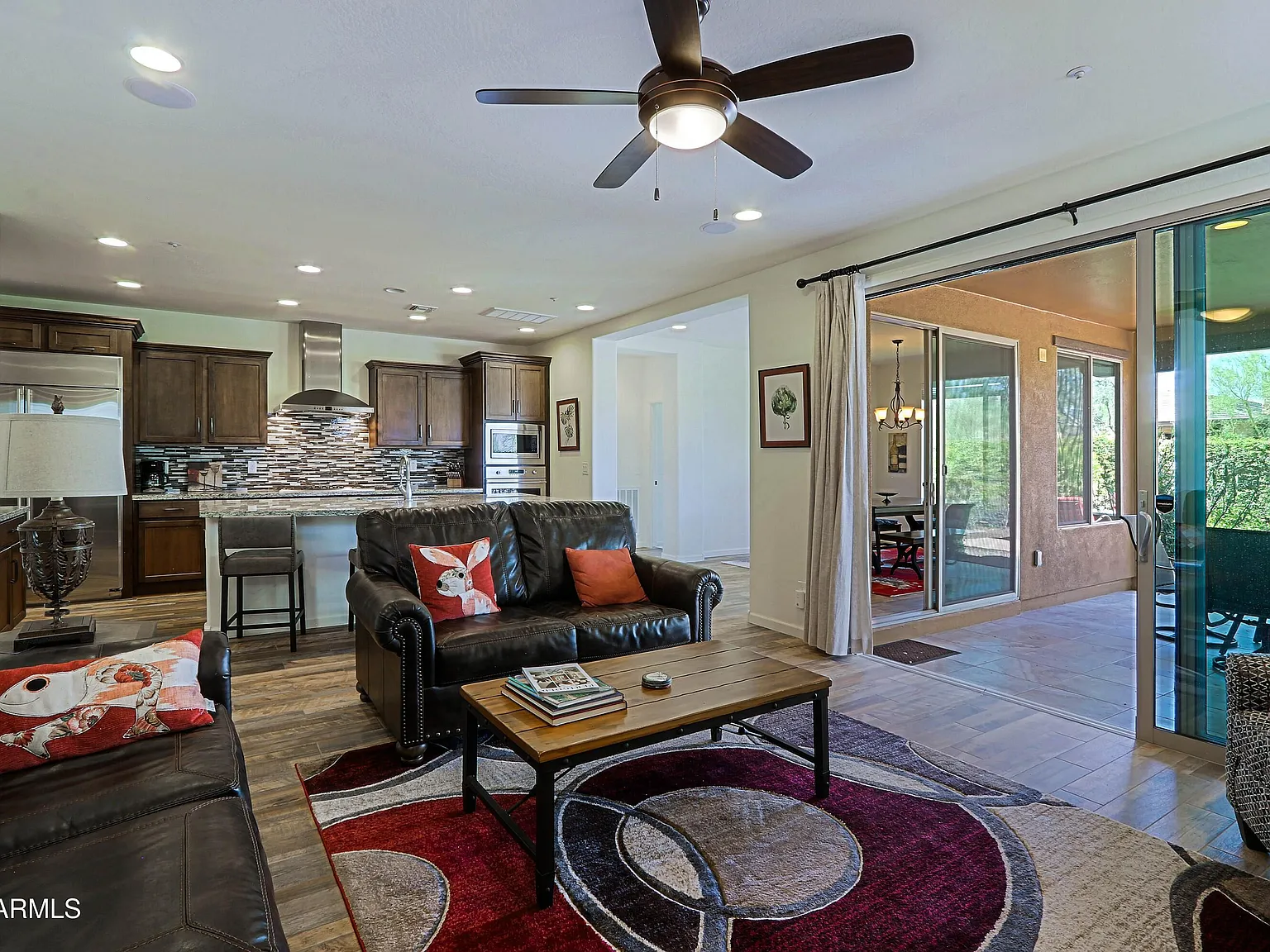 2 bed, 2.0 bath, 1948 sqft, $3,000 — Photo 4