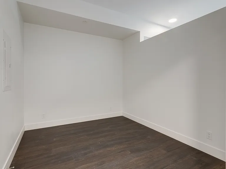 1111 4th St SW — Photo 93