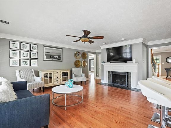 2nd image of 2910 Wembley Ct