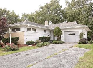 8138 Greenwood Ave, Munster, IN 46321