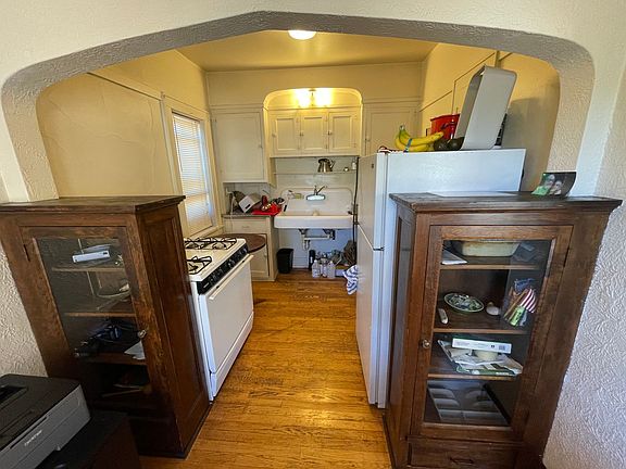 5th image of 4468 N Oakland Ave APT 33
