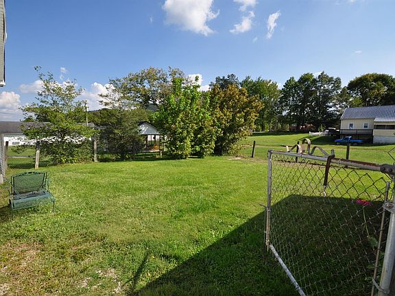 3rd image of 35 E College Ave