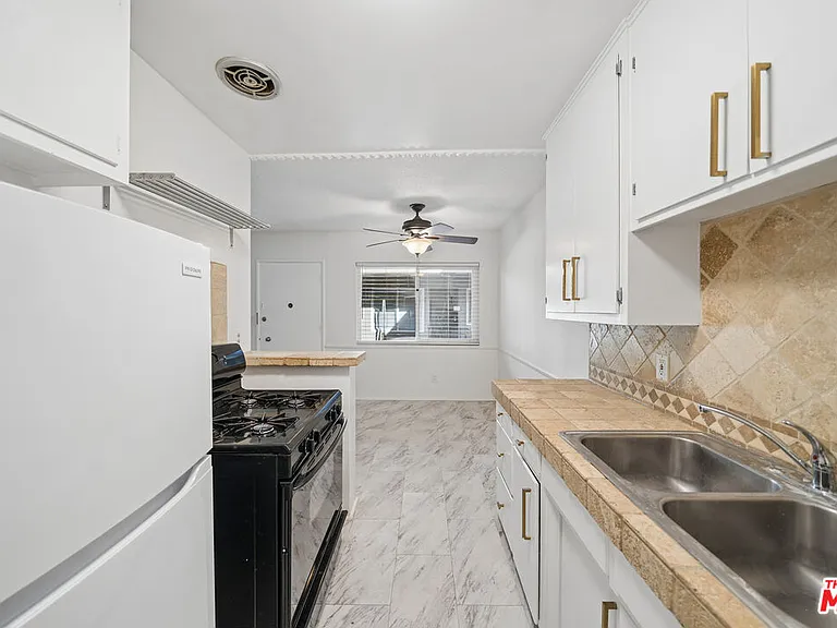 7209 Willoughby Ave #2 — Photo 7
