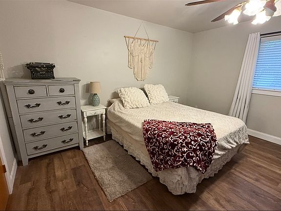 3rd image of 2705 S Highlands Blvd