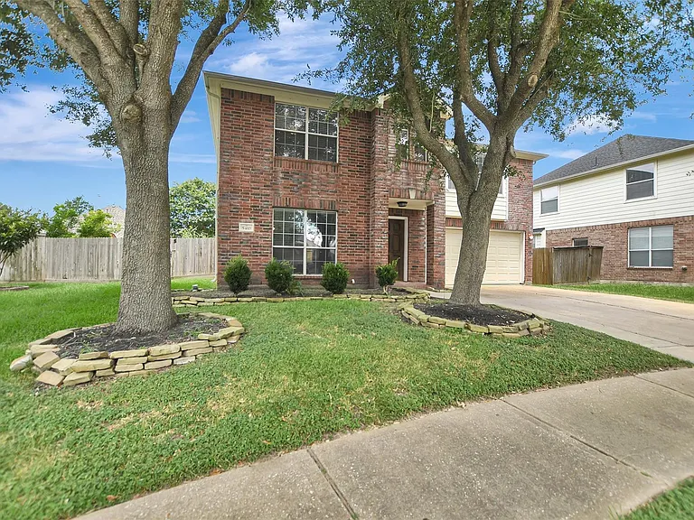 5410 Spring Oak Dr — Photo 3