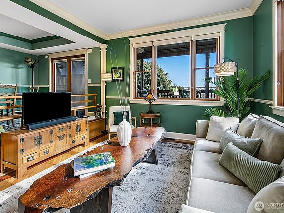 5th image of 3532 Meridian Avenue N