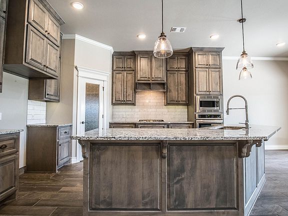 4th image of 5608 Shiloh Dr