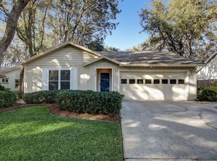 1909 Crescent Rd, Fernandina Beach, FL 32034