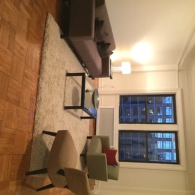 Rented by Metropolitan Equities | media 10