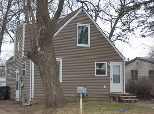 909 Betty Ave, Worthington, MN 56187