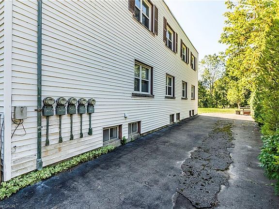 4th image of 13 McMaster Ave
