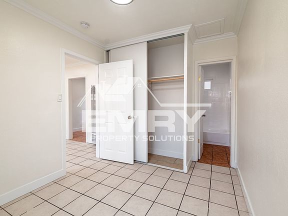 5th image of 428 N Poplar Ave APT E