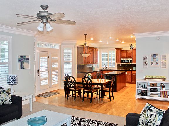 4th image of 4805 Stanfield Ln
